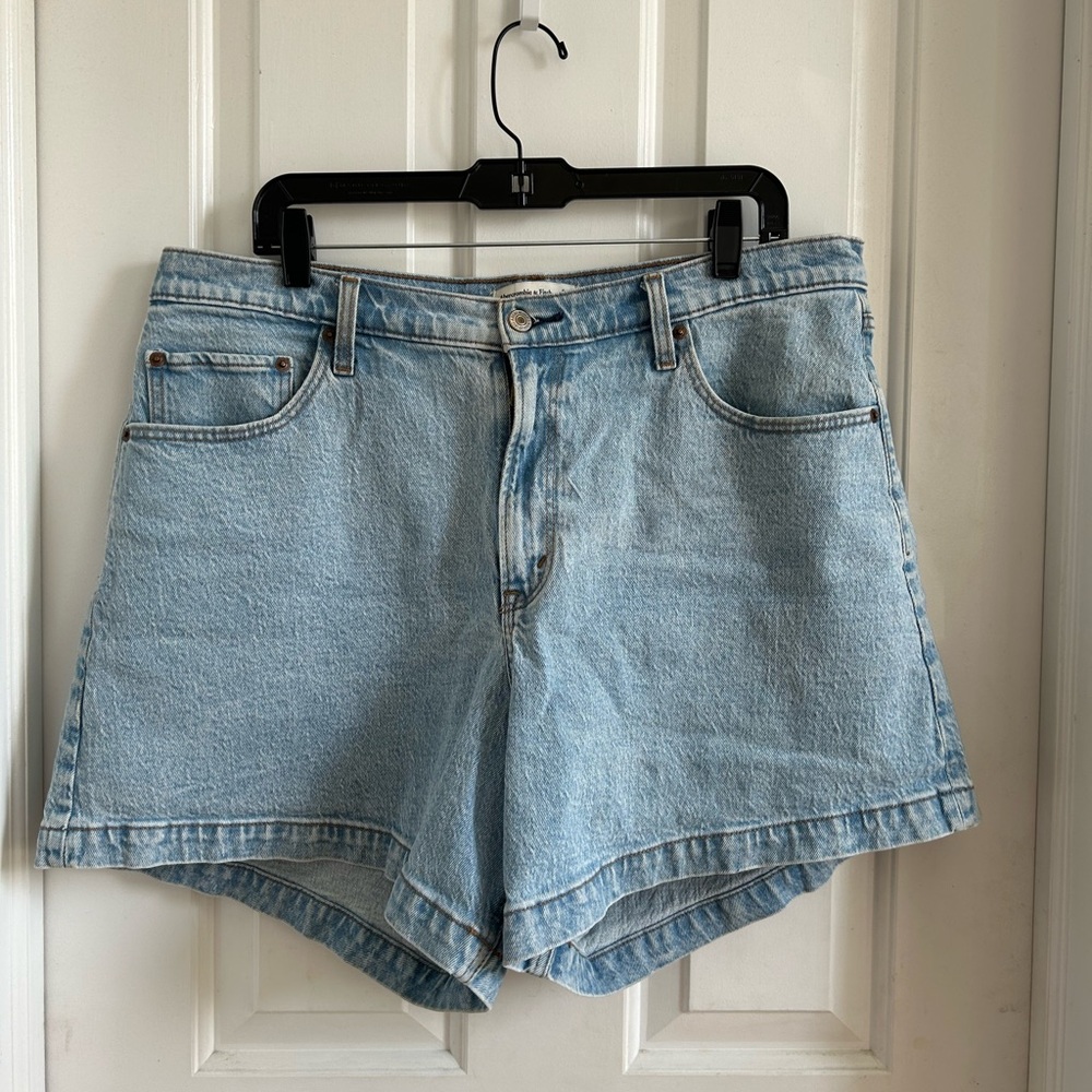 Abercrombie & Fitch Light Blue Dad Shorts